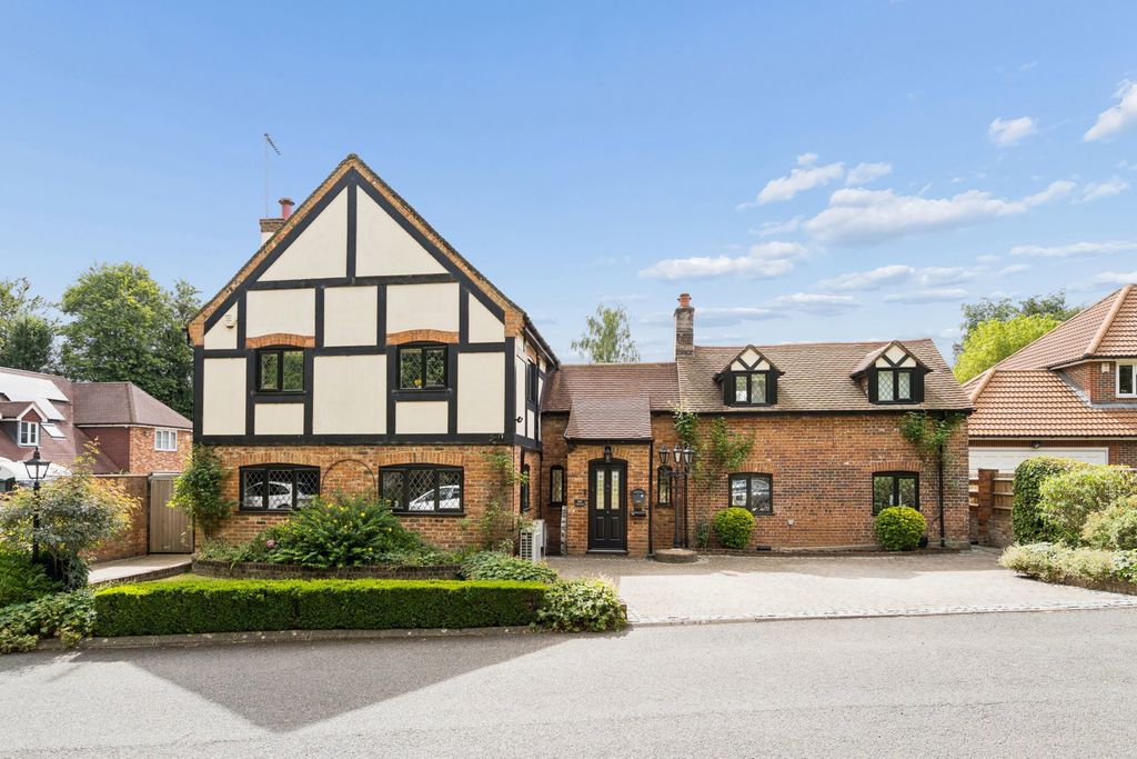 Property photo 1 of 18