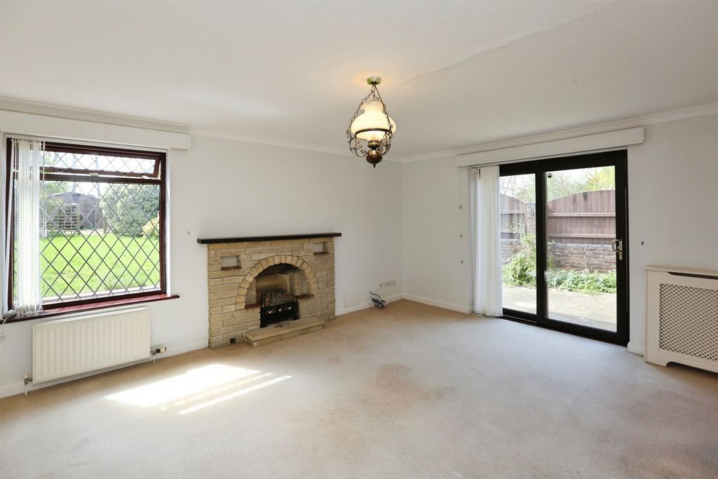 Property photo 2 of 20