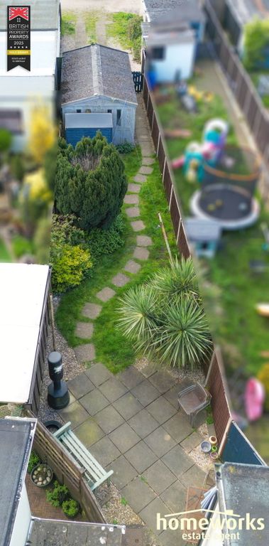 Property photo 2 of 20