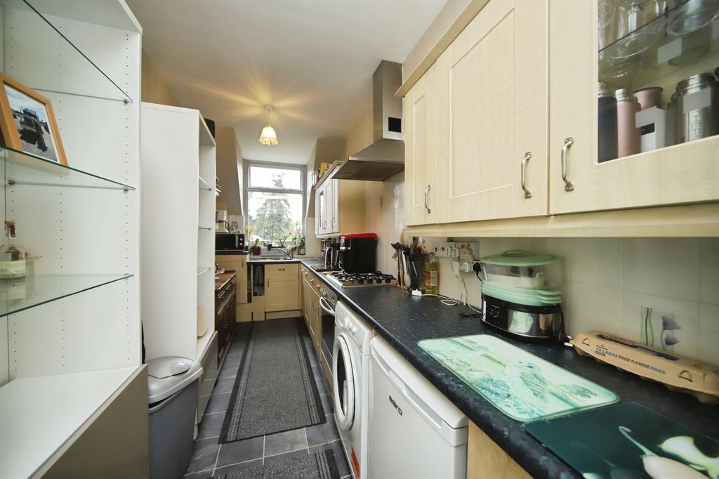 Additional image 9 of 2 bed flat for saleAbbotsfield, Wiveliscombe, Taunton TA4