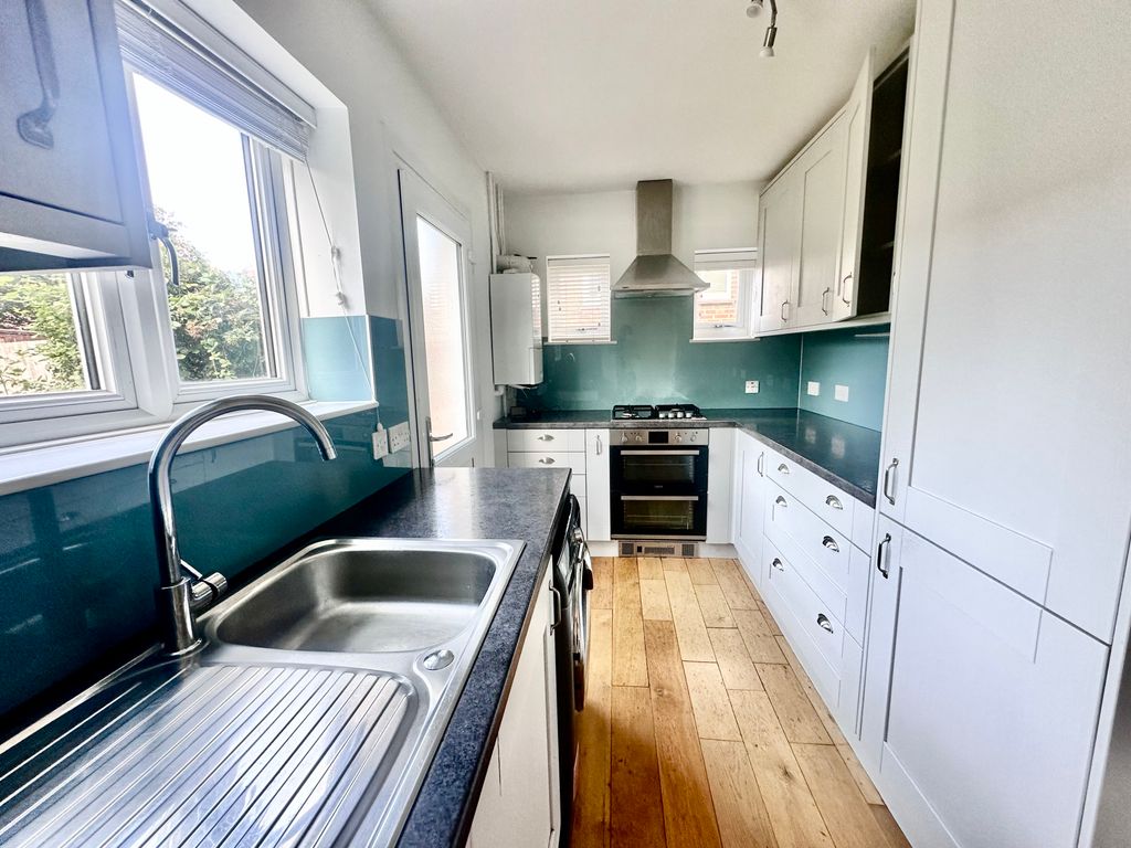 Property photo 2 of 16 Image