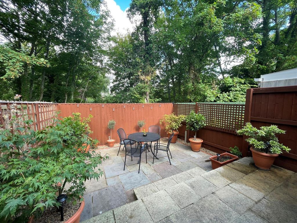 Property photo 3 of 15 5.Jpg