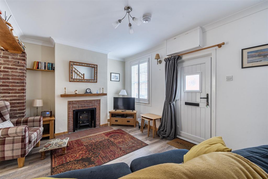 Property photo 3 of 17 Sitting Room