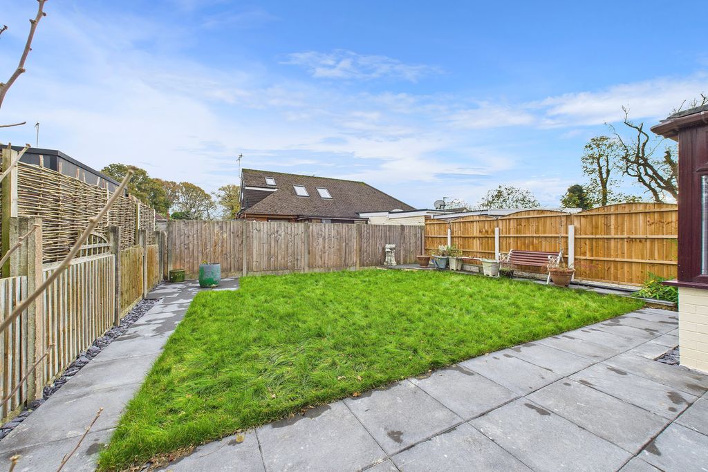 Property photo 1 of 10 Garden