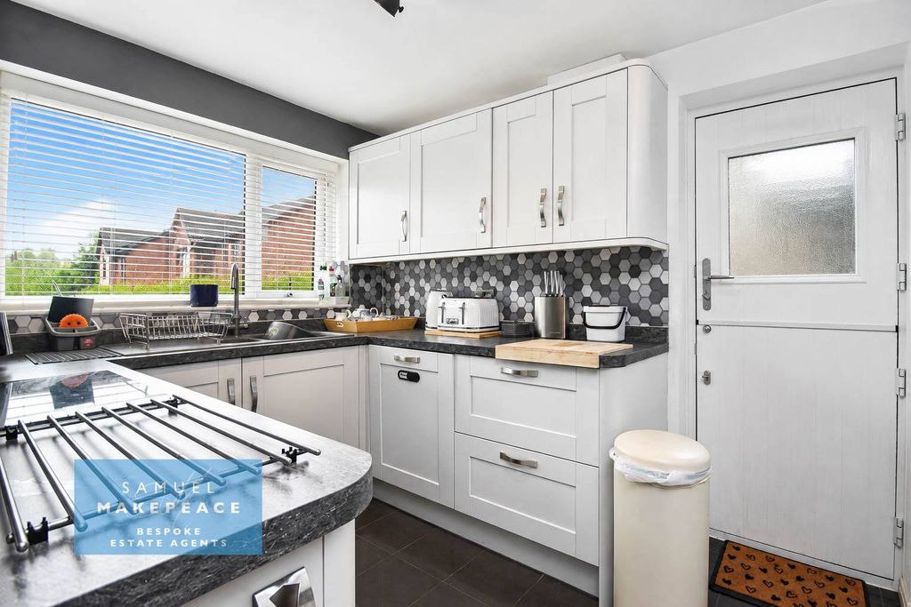 Property photo 3 of 19 Sd (9)