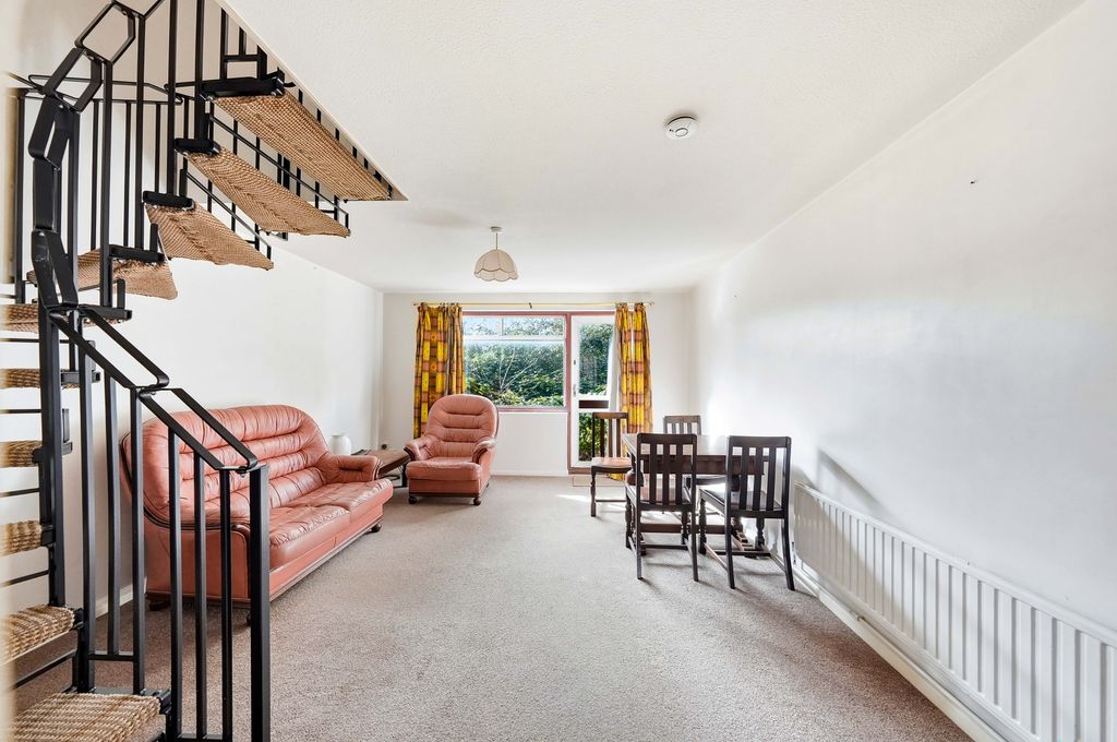 Property photo 3 of 34 Photos-8.Jpg