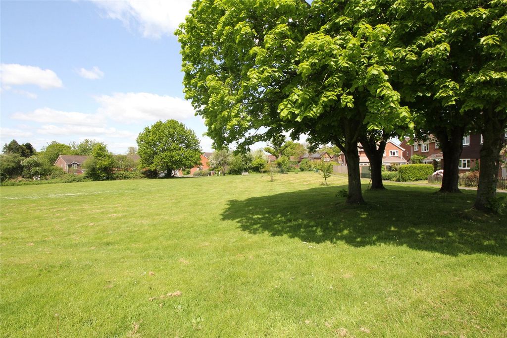 Additional image 7 of 1 bed maisonette for saleMimosa Close, Lindford, Bordon, Hampshire GU35