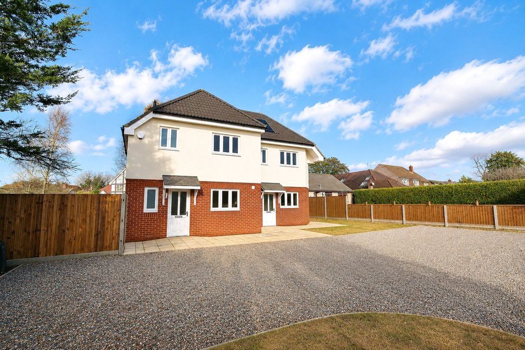 Property photo 1 of 11 Picture No. 24