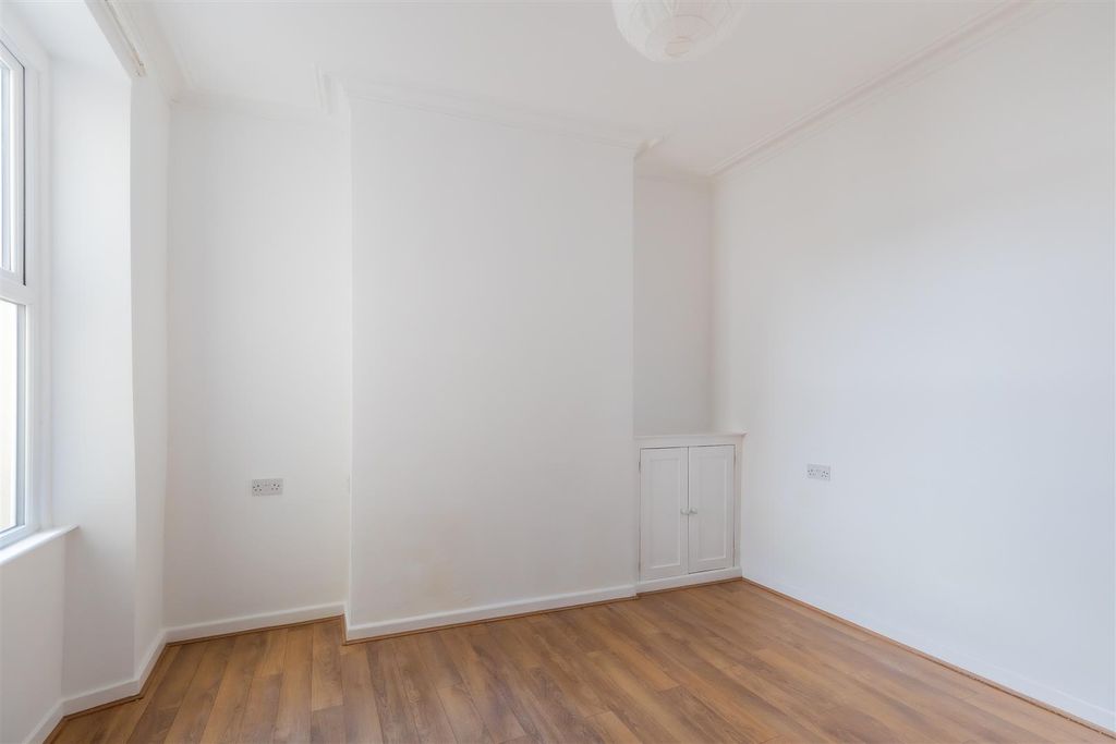 Property photo 3 of 13 45 (2 Of 15).Jpg