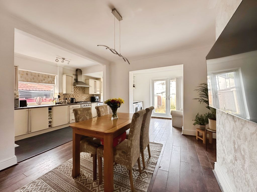 Property photo 2 of 20 Kitchen/Diner