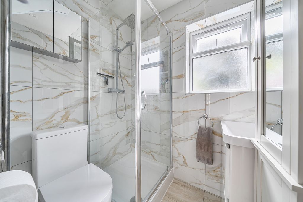 Property photo 2 of 10 1364657-5-68E7d2E...