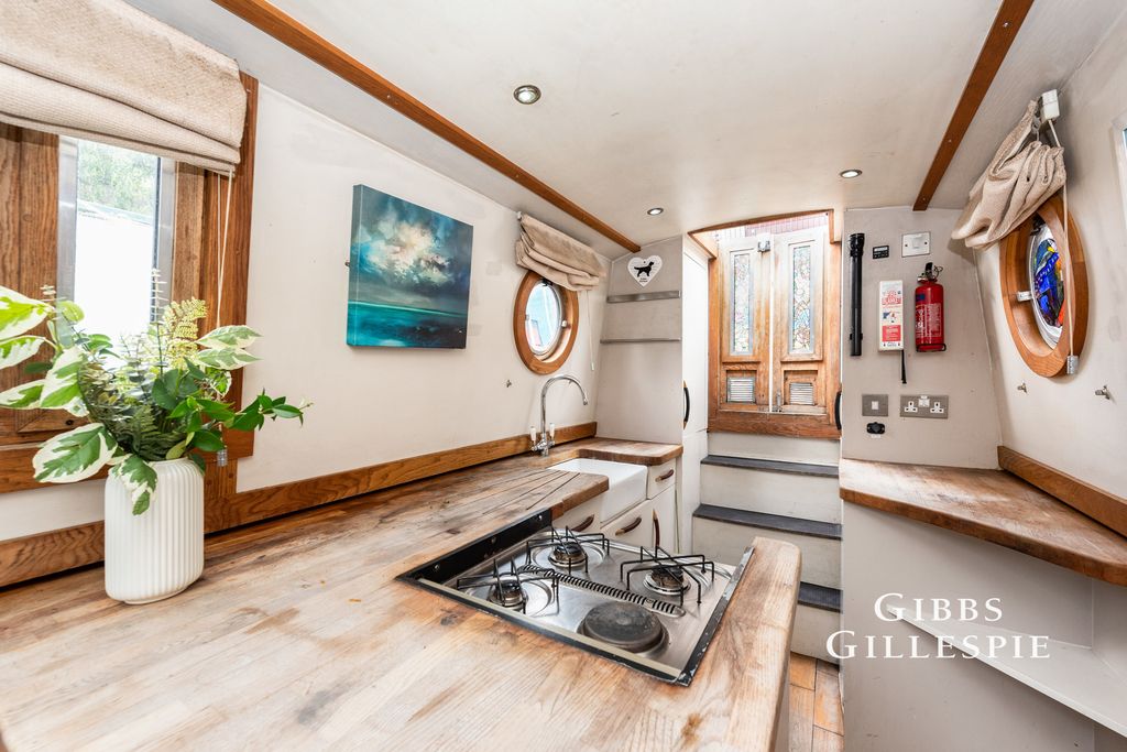 Property photo 1 of 16 Photo