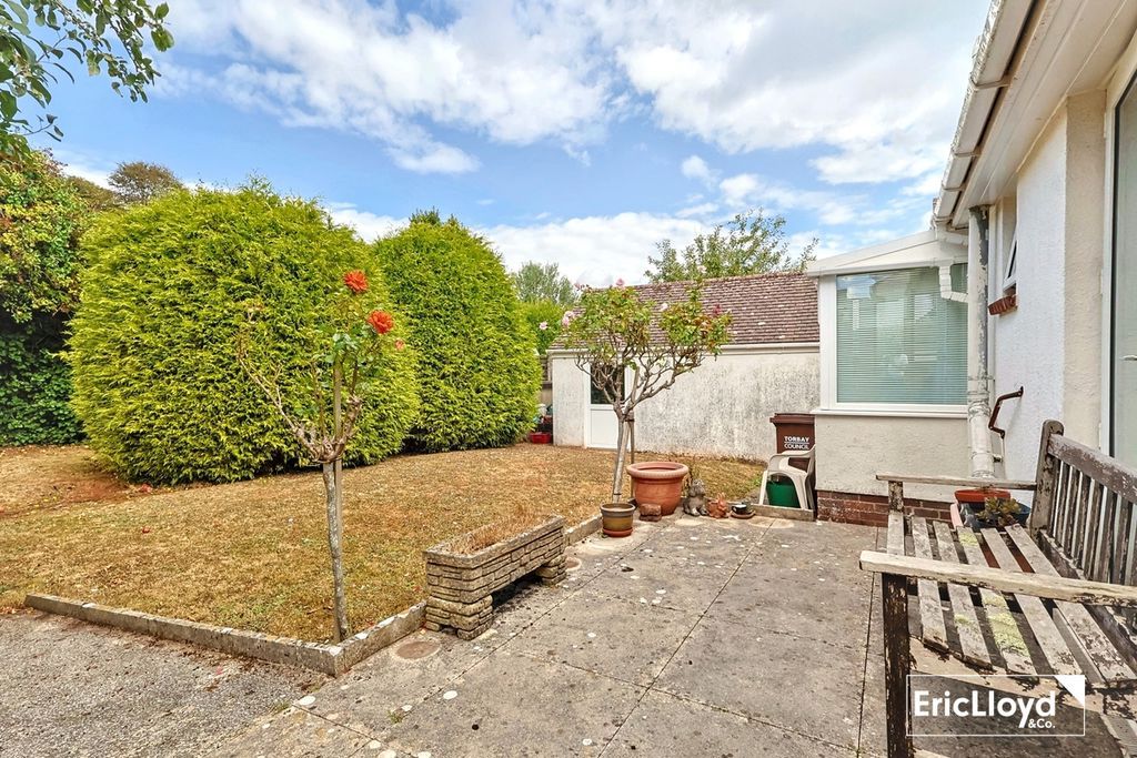 Property photo 2 of 15 Photo 12