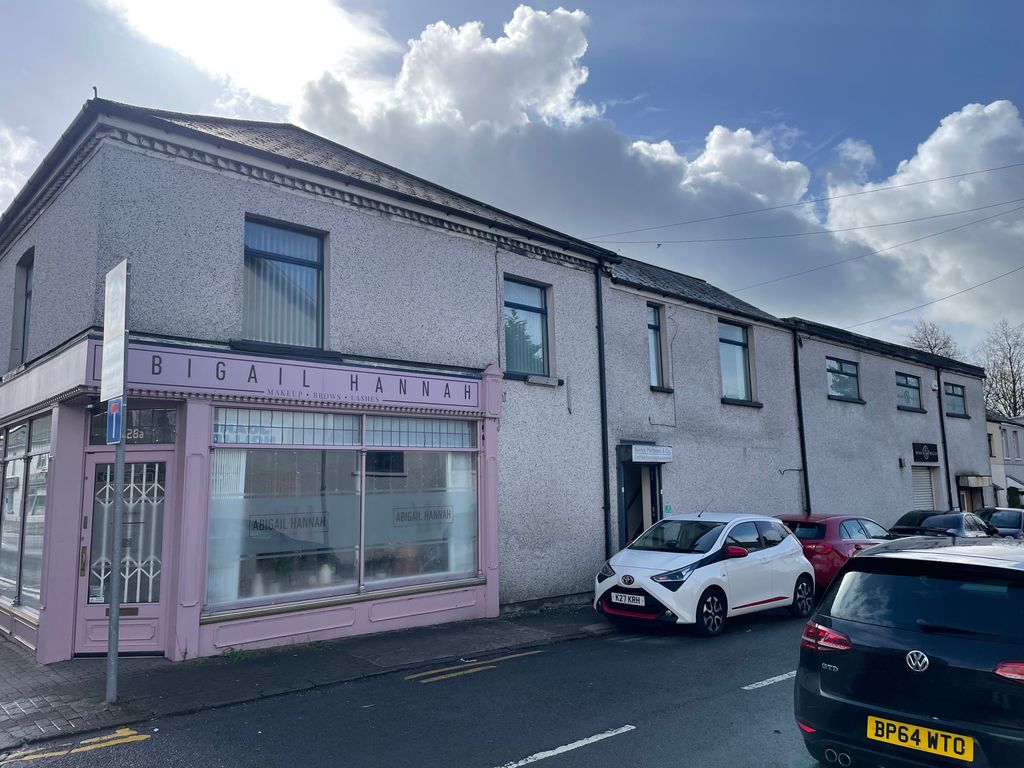 Property photo 2 of 6