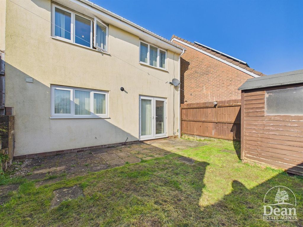 Property photo 2 of 18