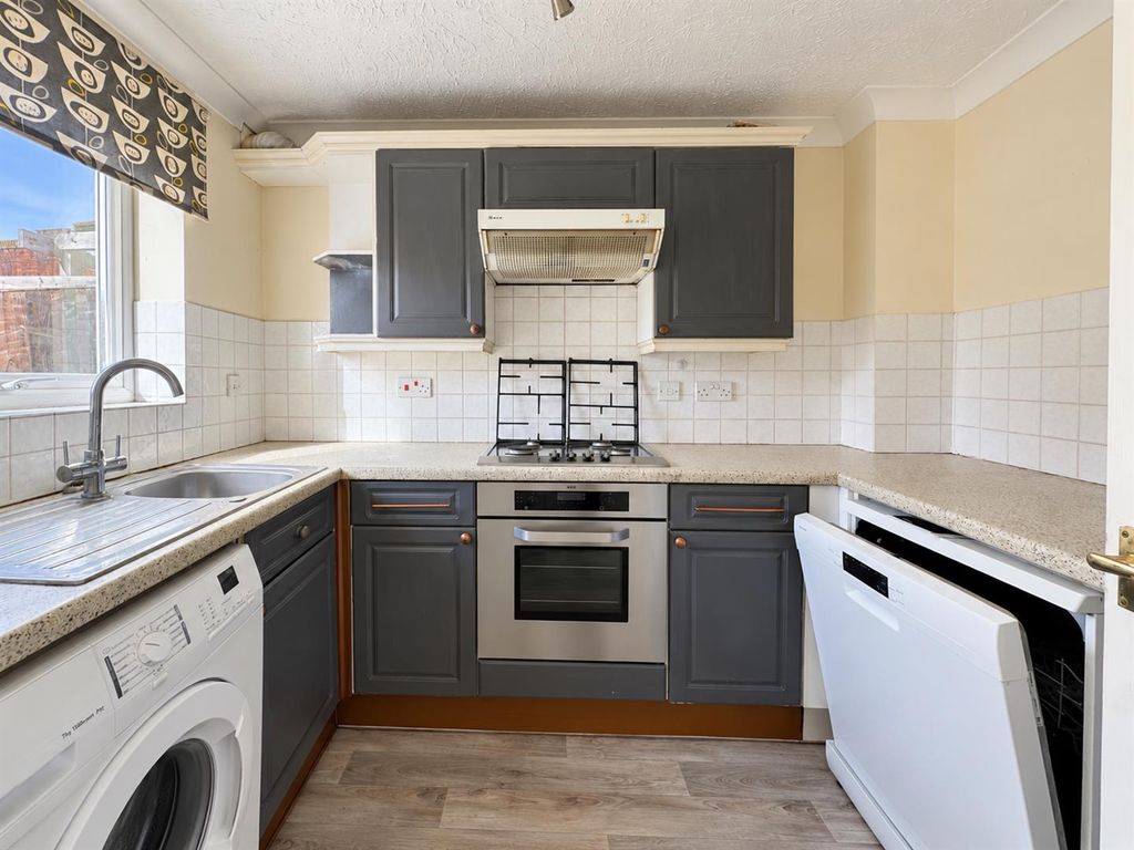 Property photo 2 of 12 3C4E0D42-A424-4A3D-Be19-Fd14Fb5E9Ff5.Png
