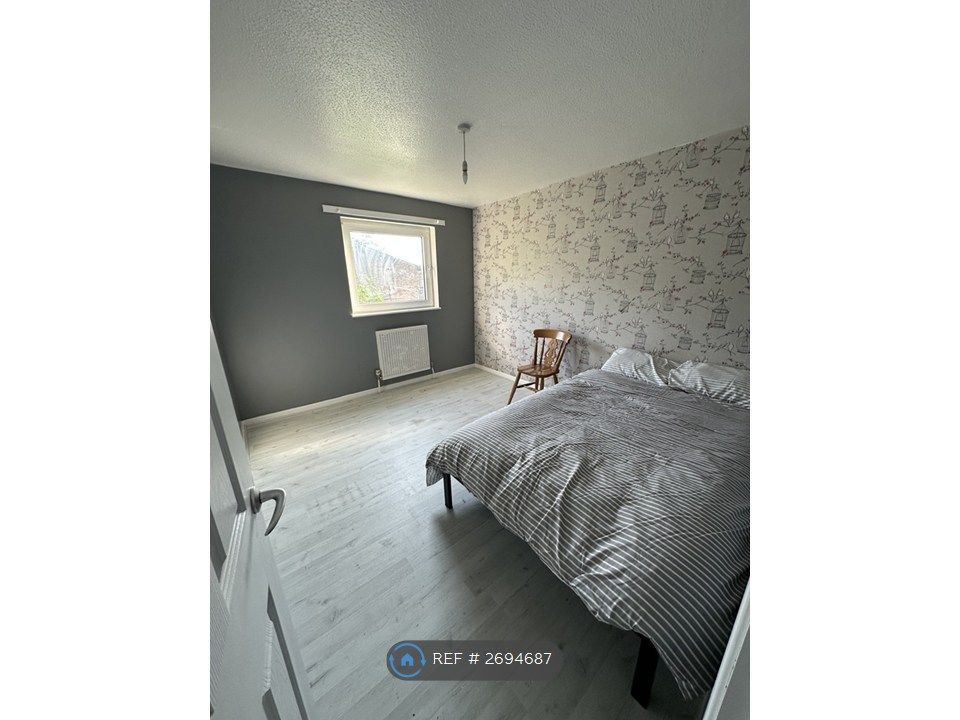 Property photo 3 of 8 Room 1