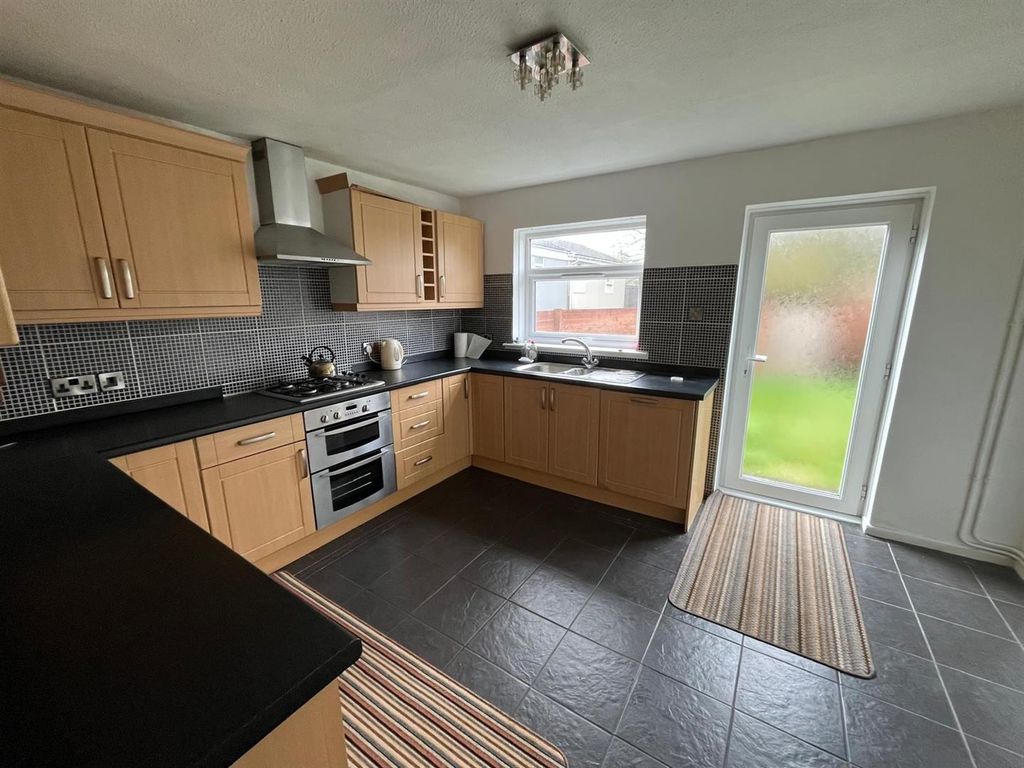 Property photo 2 of 10 1.Jpg