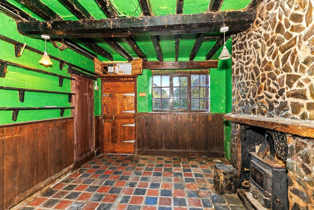 Property photo 3 of 7