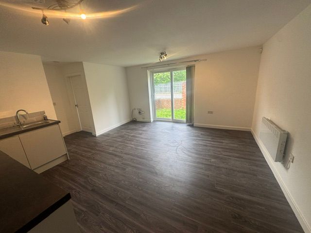 Property photo 3 of 11 Entrance Porch
