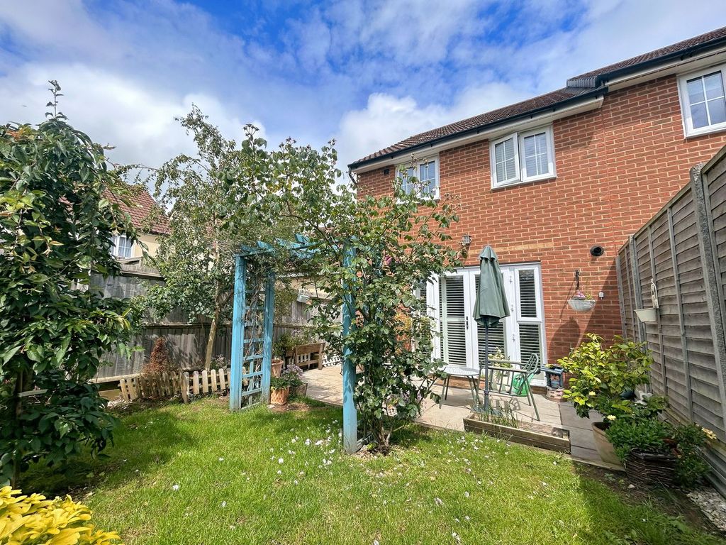 Property photo 2 of 17