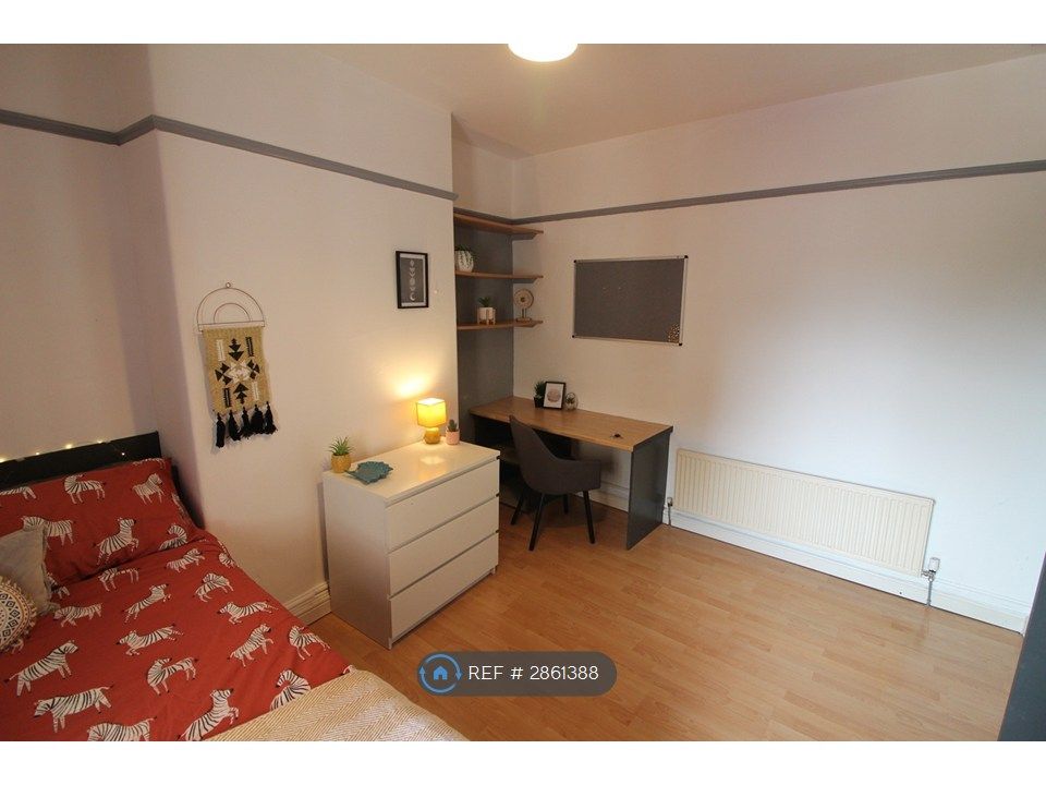 Property photo 3 of 16 Room 2 (Angle 1) - Available From 10th August