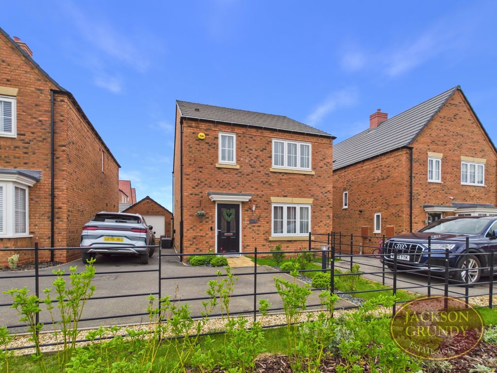 Property photo 1 of 16 Reed Place