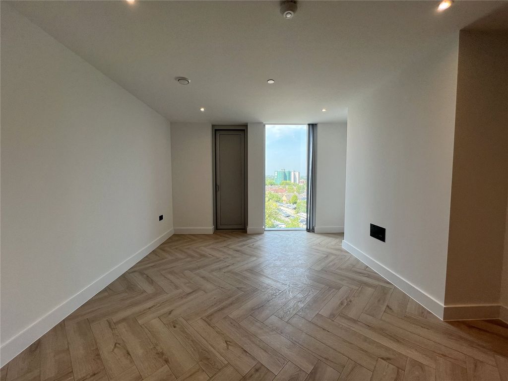 Property photo 3 of 9 Picture No. 04