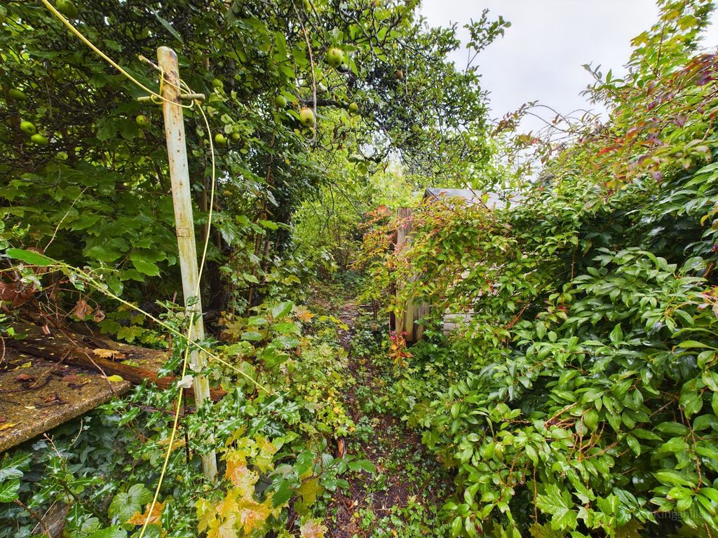 Property photo 3 of 5 Garden