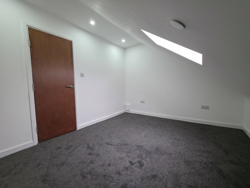Additional image 4 of 3 bed flat to rent52 Ystrad Road, Pentre CF41