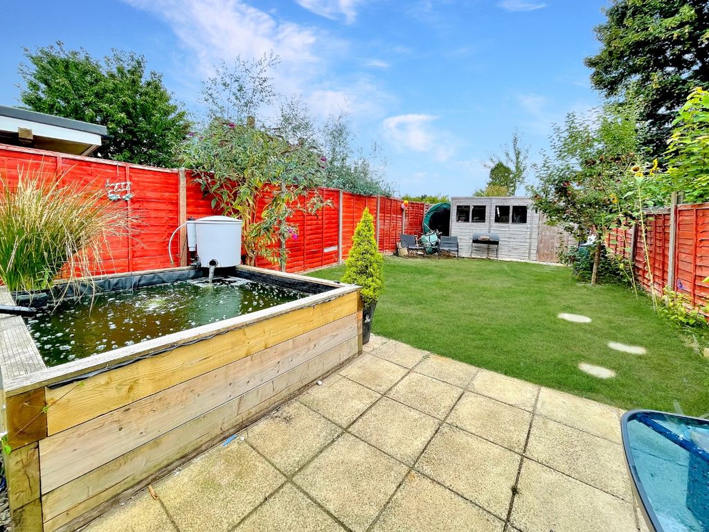 Property photo 2 of 13 4480801
