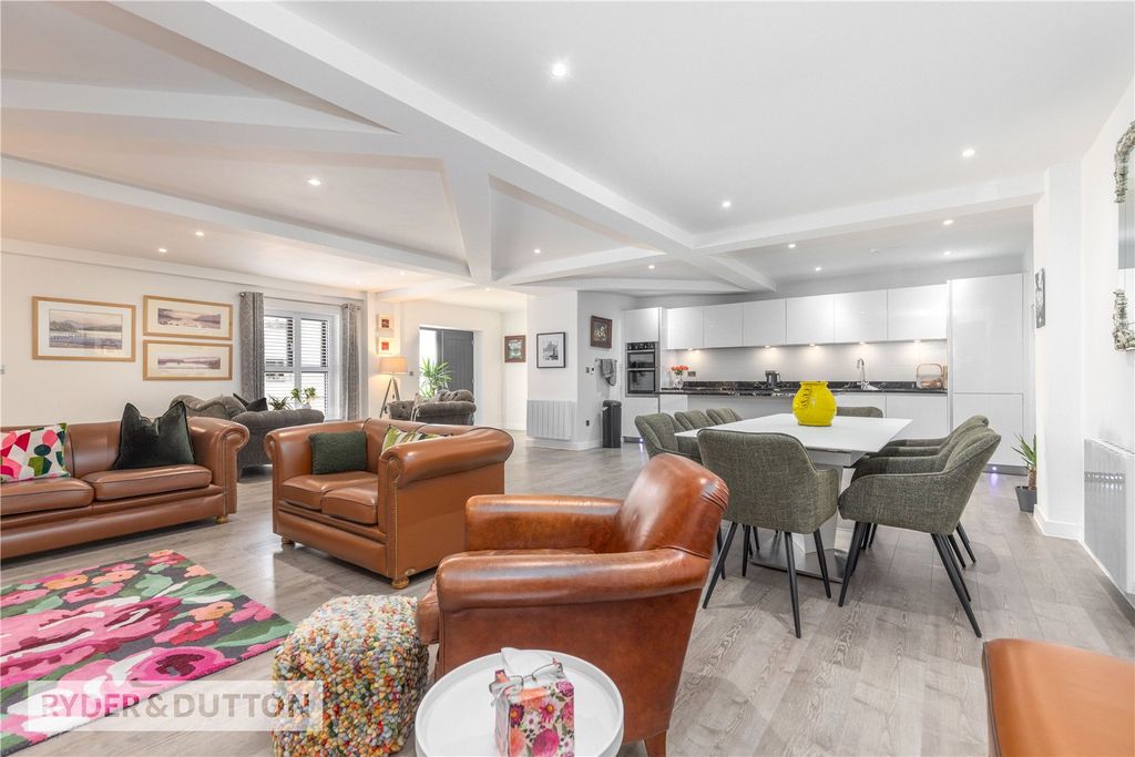 Property photo 2 of 29 Picture No. 06