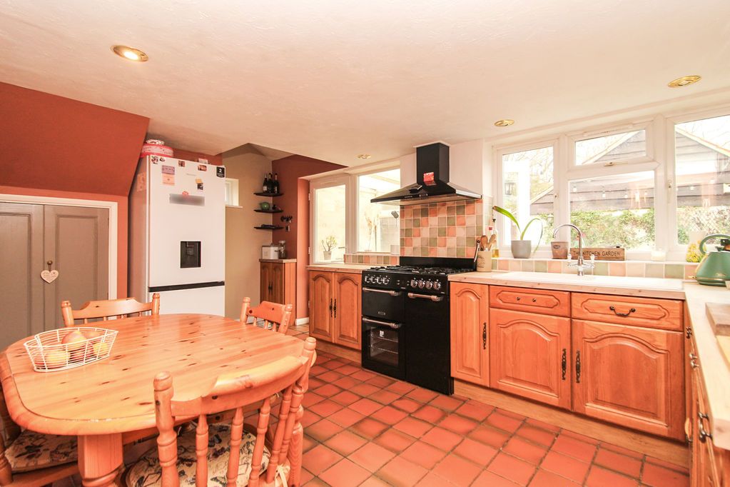 Property photo 3 of 17 Kitchen/Diner
