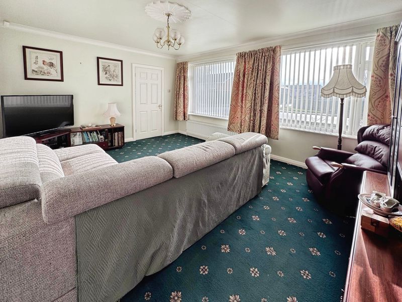 Property photo 3 of 9 Photo 7