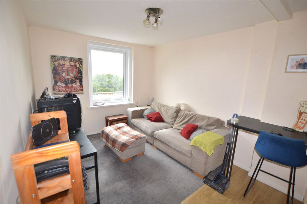 Property photo 2 of 11 2 - Picture No. 04