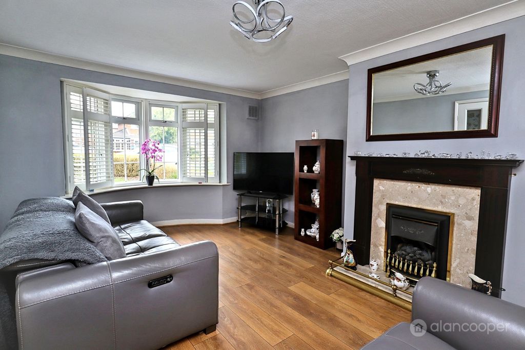 Property photo 2 of 32 3834102
