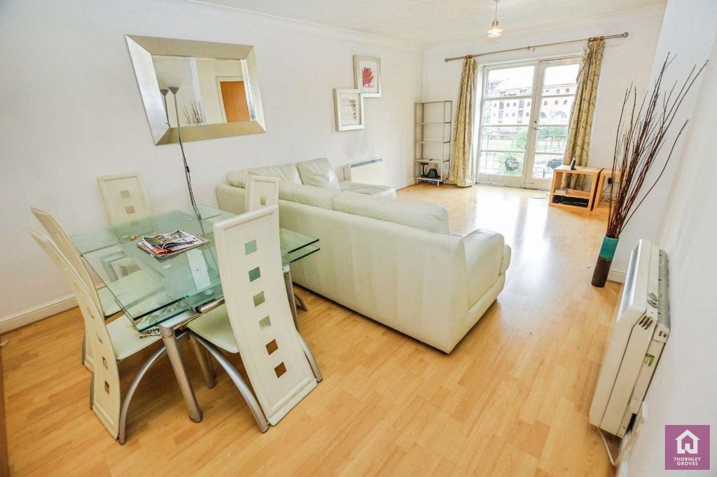 Property photo 2 of 12 Pbox-Img.Jpg