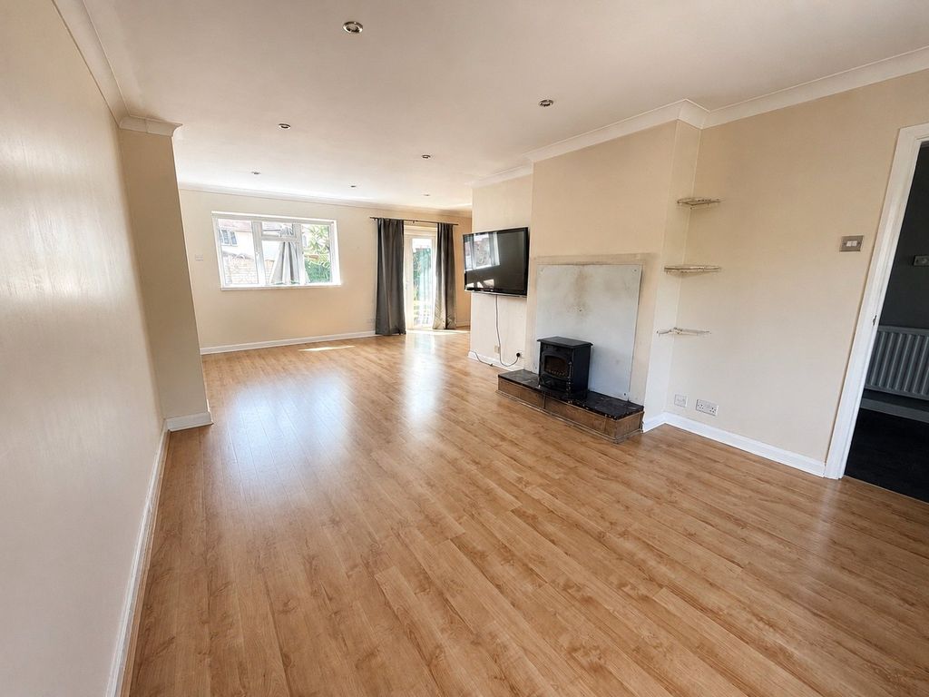 Property photo 3 of 13 Picture No. 15