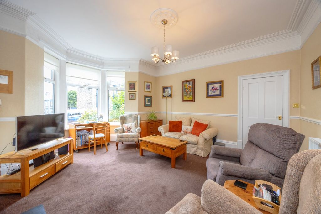 Property photo 3 of 32