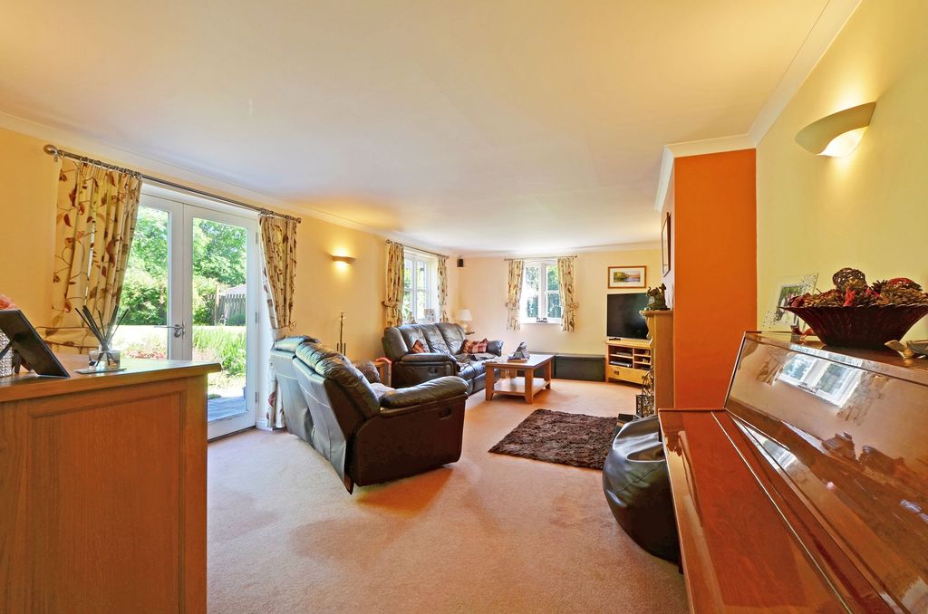 Property photo 3 of 35