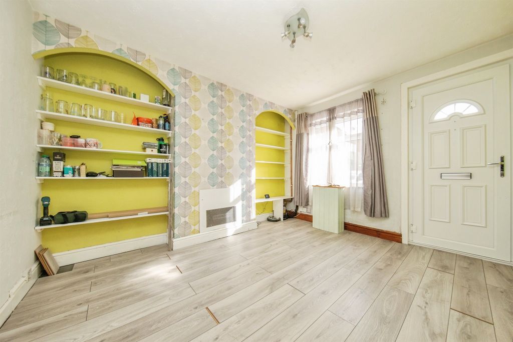 Property photo 2 of 16