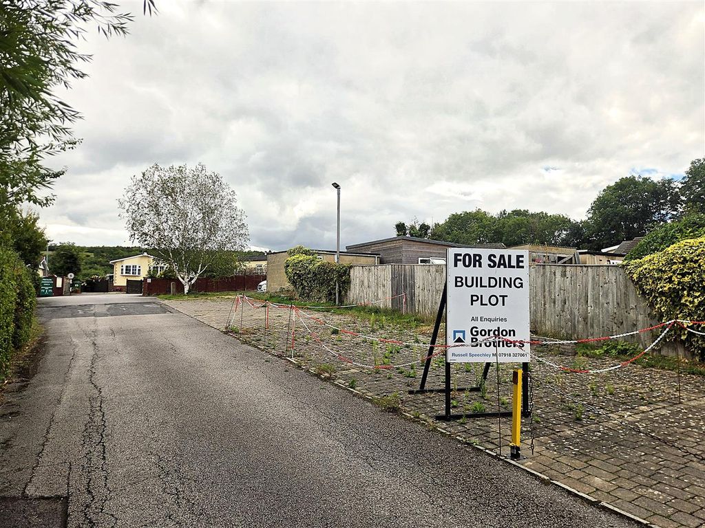 Property photo 3 of 7 Wroughton - Front1.Jpg
