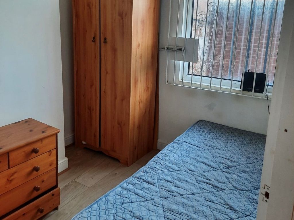 Property photo 3 of 5