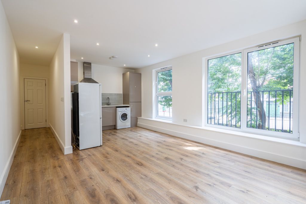 Property photo 2 of 9 3110142
