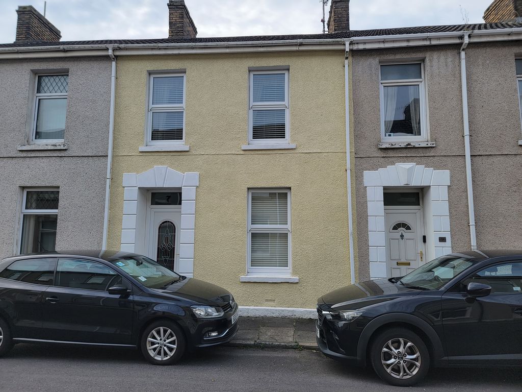 Property photo 1 of 21