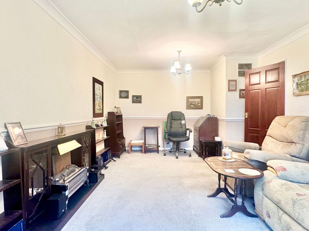 Property photo 2 of 14