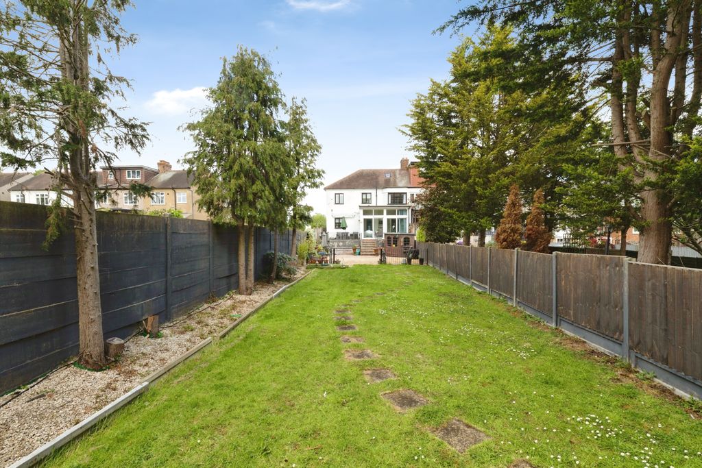 Property photo 3 of 20