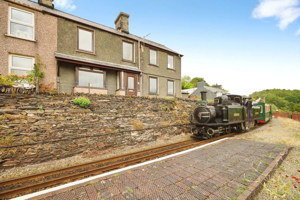 Property photo 1 of 25 Picture No. 32
