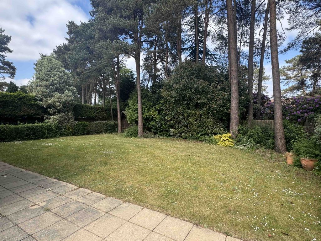 Property photo 3 of 21 Gallery