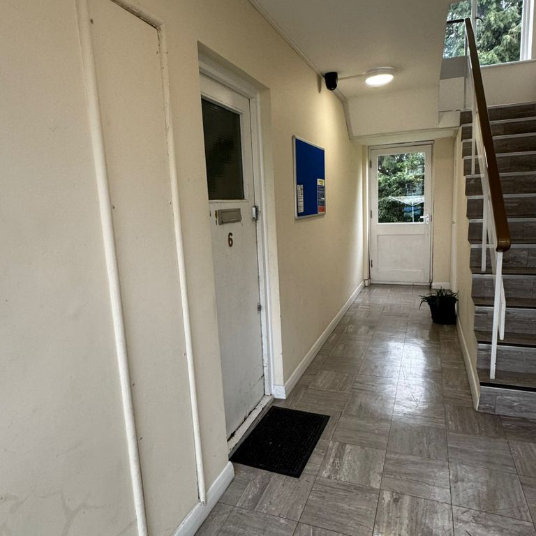 Property photo 1 of 12 Two-Bedroom Ground Floor  Flat